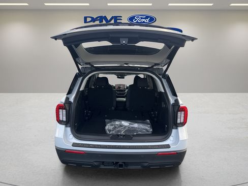 Used 2026 Ford Explorer Active AWD/4WD image 15