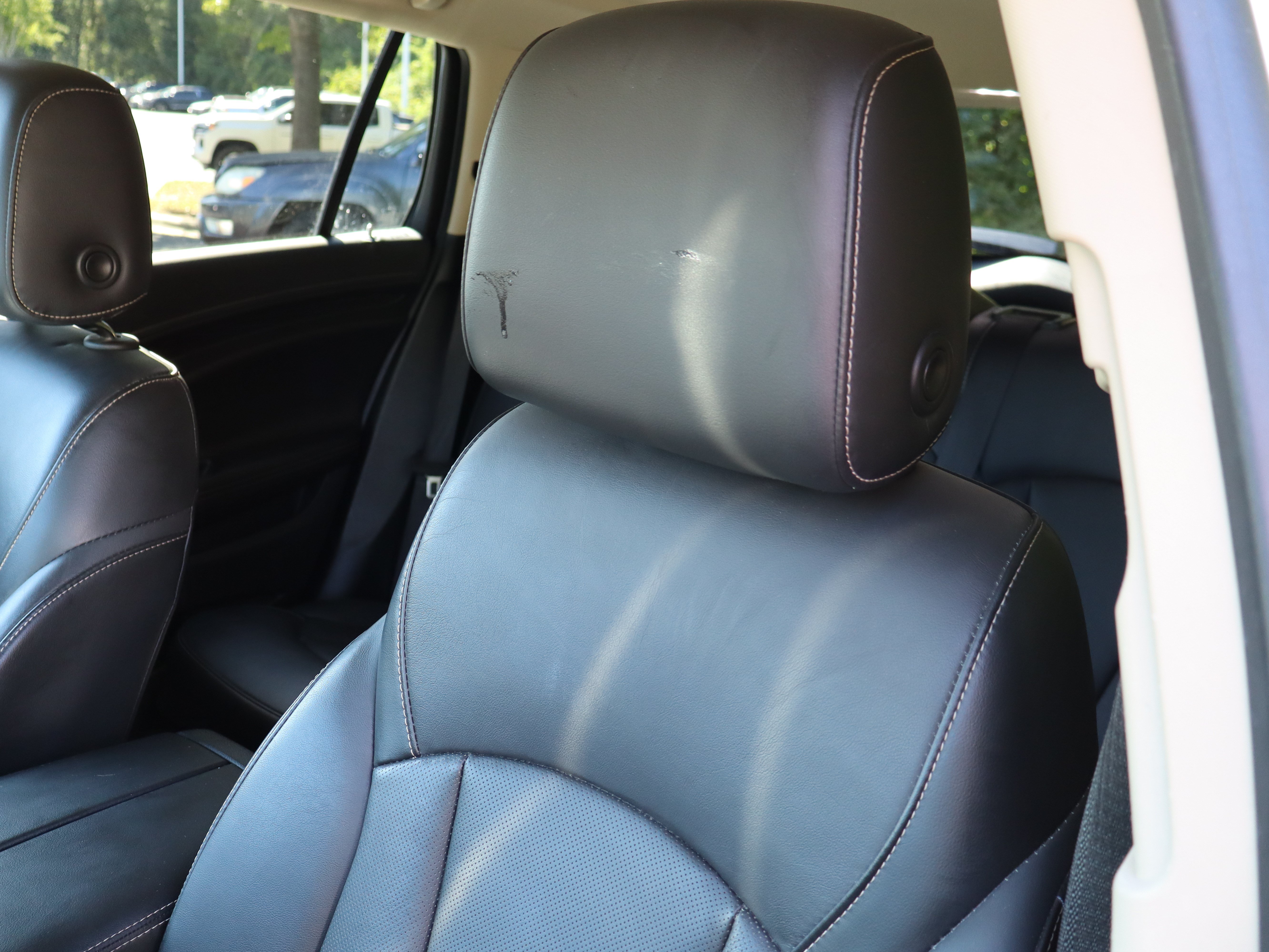 Used 2018 Buick Envision Essence FWD image 31