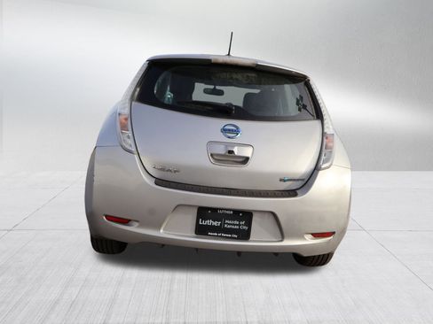 Used 2015 Nissan Leaf SL w/ Premium Package image 6