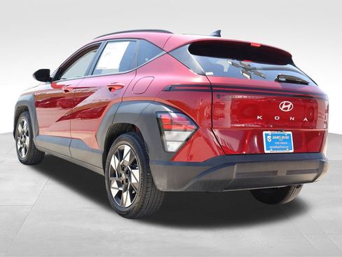 Used 2025 Hyundai Kona SEL FWD image 3