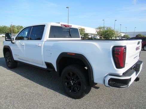 New 2026 GMC Sierra 2500 AT4 w/ AT4 Premium Plus Package AWD/4WD image 6