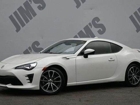 Used 2018 Toyota 86 RWD image 1