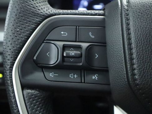 Used 2024 Toyota Tacoma TRD Sport image 11