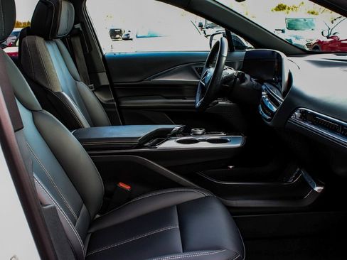 Used 2024 Cadillac Lyriq Tech image 42