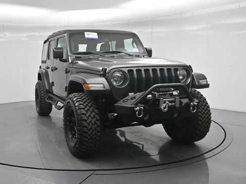 Used 2018 Jeep Wrangler Unlimited Sport image 20