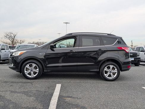 Used 2015 Ford Escape SE w/ Equipment Group 201A image 6