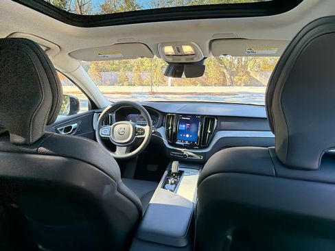 Certified 2025 Volvo XC60 B5 Plus image 59