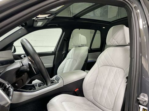Used 2025 BMW X5 xDrive40i w/ Executive Package AWD/4WD image 13