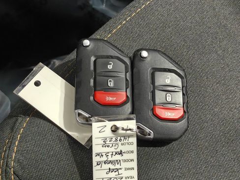 Used 2024 Jeep Wrangler Unlimited image 12