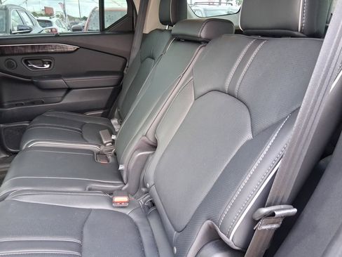 Used 2023 Honda Pilot Elite image 11