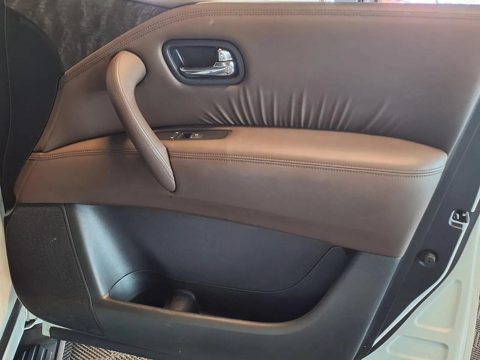 Used 2022 Nissan Armada Platinum w/ Captain's Chairs Package AWD/4WD image 13