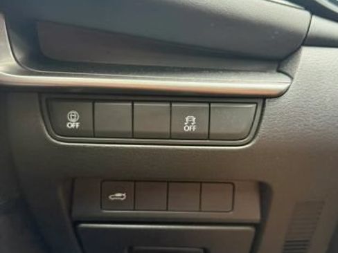 Used 2021 MAZDA MAZDA3 s FWD image 22