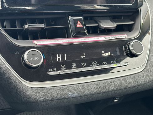 Used 2024 Toyota Corolla LE image 19
