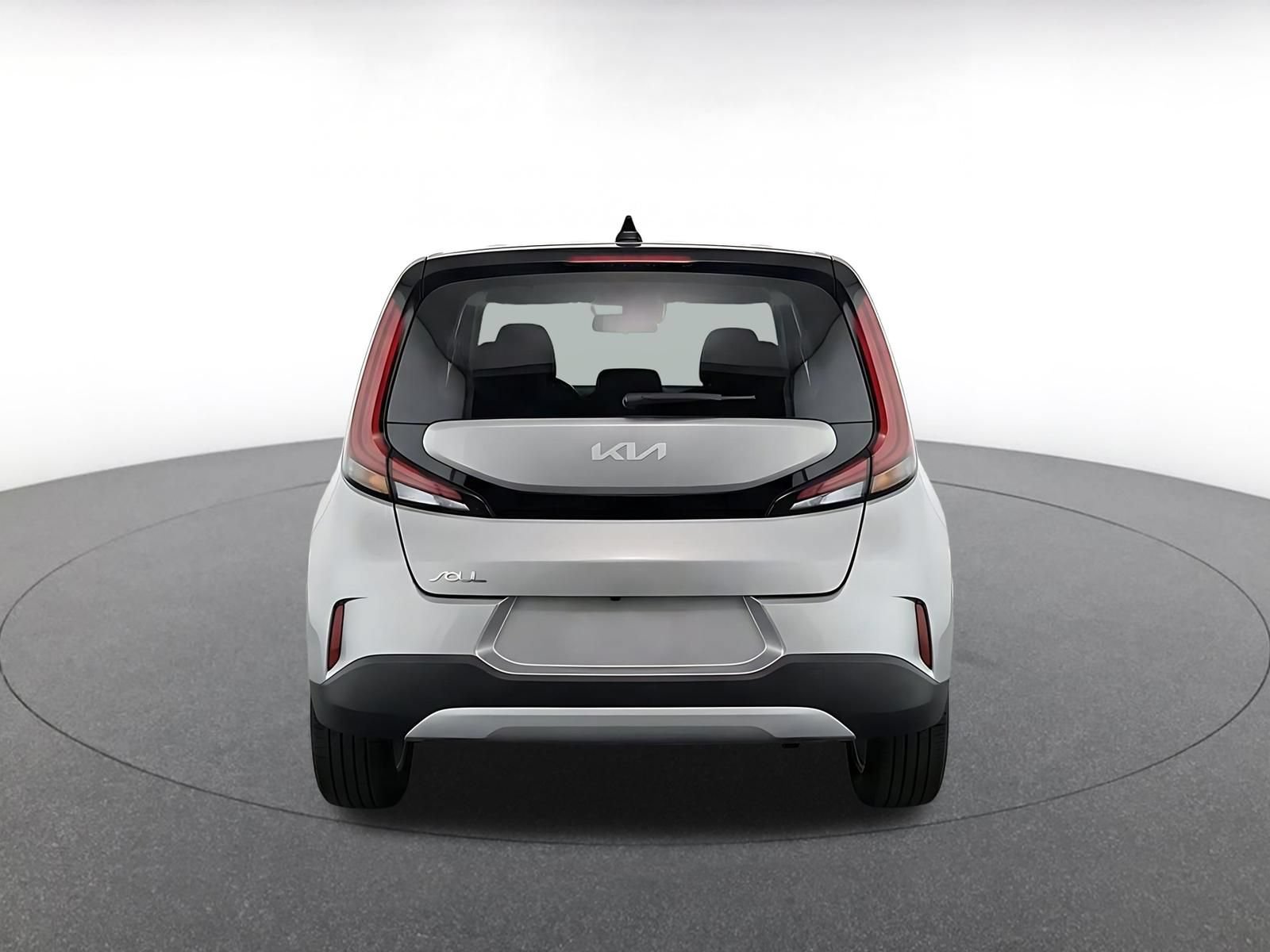 Used 2025 Kia Soul LX w/ LX Technology Package FWD image 7