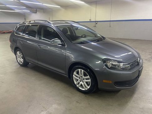 Used 2010 Volkswagen Jetta TDI FWD image 1