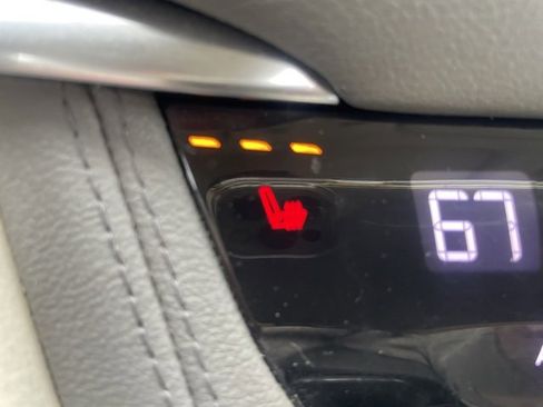 Used 2020 Cadillac XT5 Premium Luxury image 29