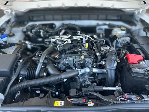 Certified 2025 Ford Bronco Outer Banks AWD/4WD image 28