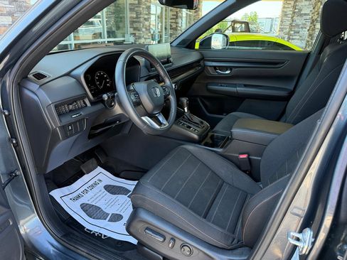 Used 2023 Honda CR-V Sport image 9