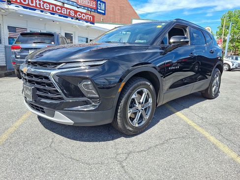 Used 2024 Chevrolet Blazer LT AWD/4WD image 1