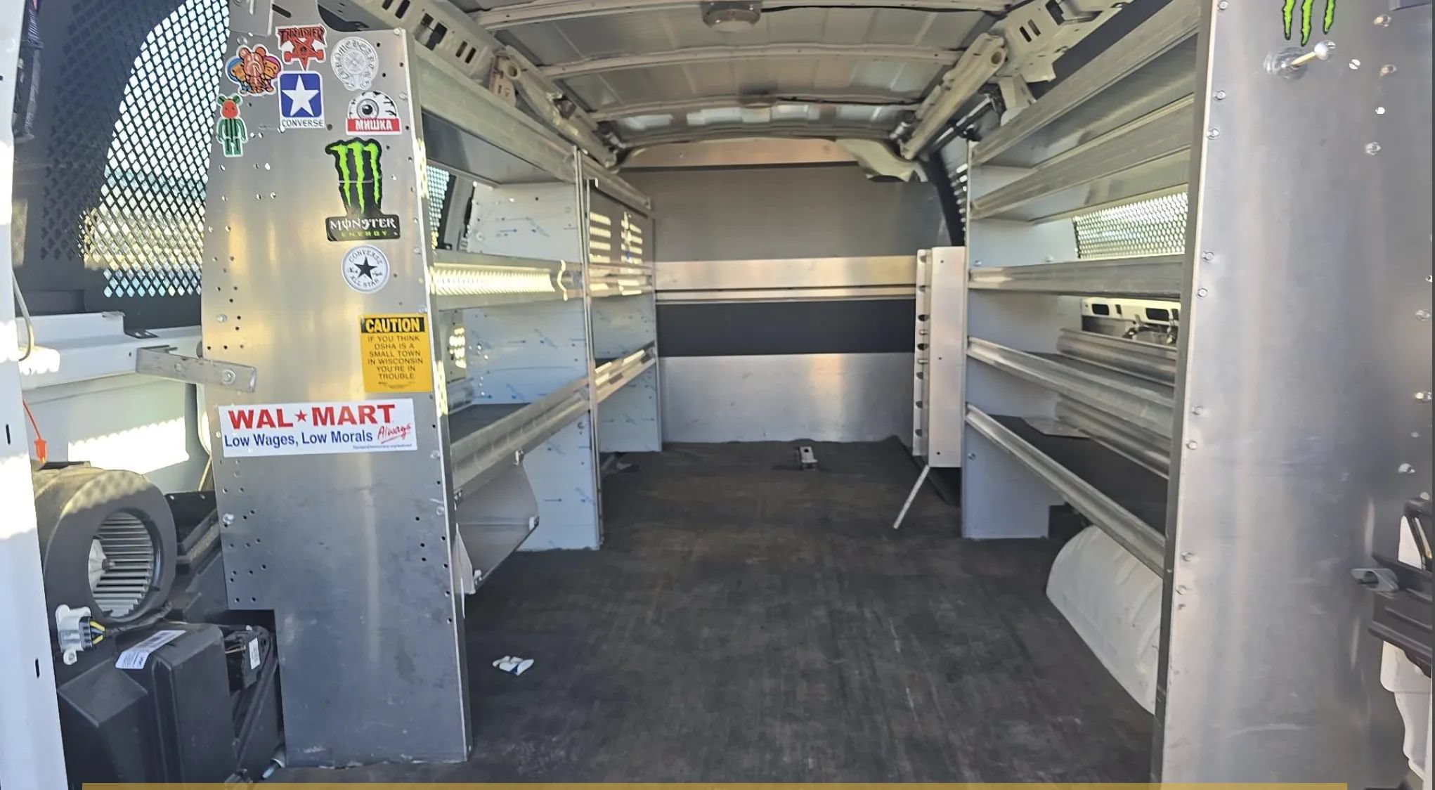 Used 2015 Chevrolet Express 2500 Extended RWD image 12
