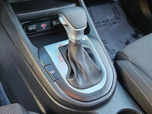 Used 2023 Kia Forte LXS w/ LXS Technology Package image 11