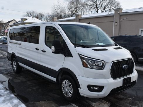 Used 2023 Ford Transit 350 XLT image 4