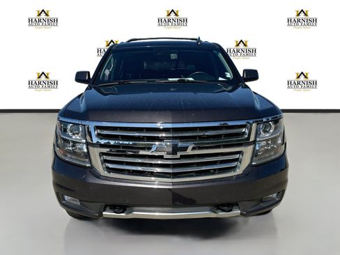 Used 2017 Chevrolet Suburban LT AWD/4WD image 8