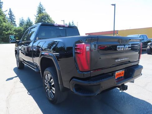 Used 2024 GMC Sierra 3500 Denali Ultimate AWD/4WD image 5