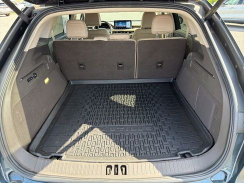 Used 2023 Lincoln Nautilus Reserve w/ Luxury Package image 17