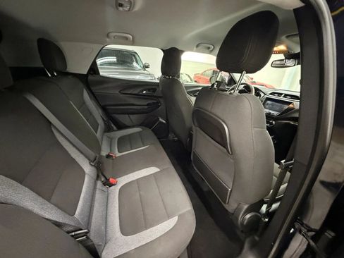 Used 2021 Chevrolet TrailBlazer LT w/ Convenience Package FWD image 18
