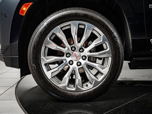 Used 2023 GMC Yukon Denali w/ LPO, Floor Liner Package image 13