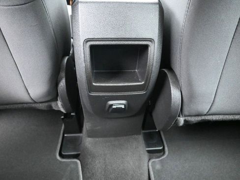 Used 2019 Ford Escape S image 30