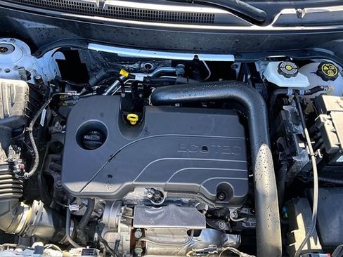 Used 2024 Chevrolet Equinox LT w/ LPO, Floor Liner Package image 31