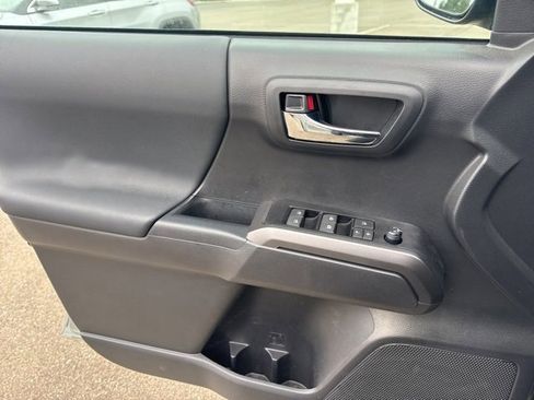 Used 2023 Toyota Tacoma TRD Off-Road image 20