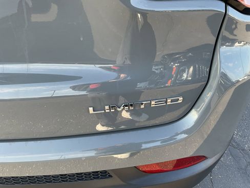 Used 2022 Jeep Compass Limited image 22