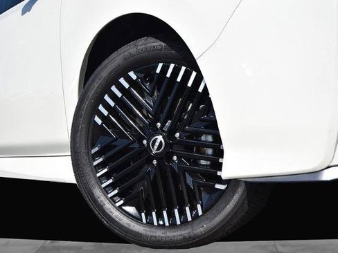 Used 2024 Nissan Leaf SV Plus image 3