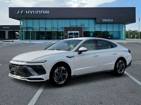 New 2026 Hyundai Sonata SEL FWD image 2