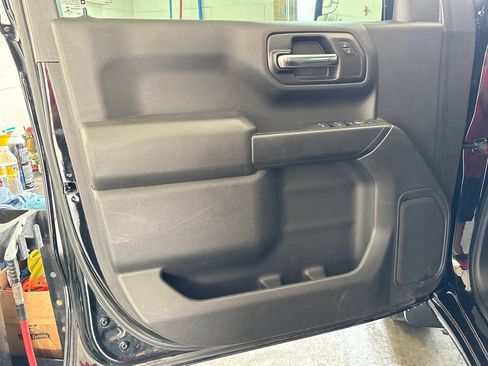 Used 2022 Chevrolet Silverado 1500 Custom w/ LPO, Dark Essentials Package AWD/4WD image 12