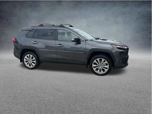 Used 2025 Toyota RAV4 Limited FWD image 9