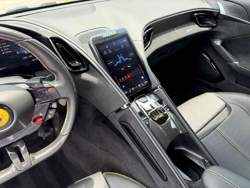 Used 2022 Ferrari Roma RWD image 38