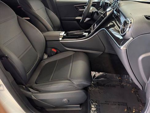 Certified 2025 Mercedes-Benz GLC 300 image 21