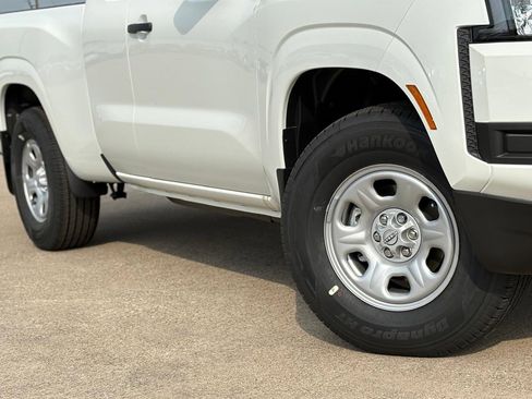 New 2025 Nissan Frontier S image 8