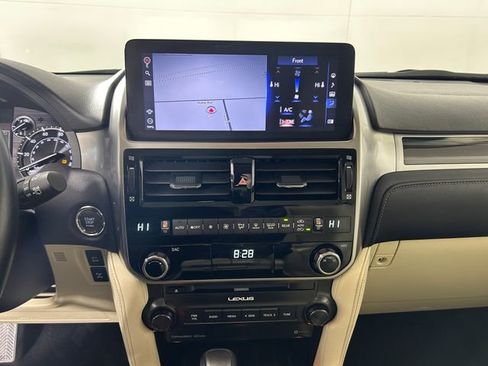 Used 2023 Lexus GX 460 Premium w/ Premium Package image 22