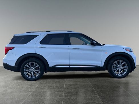 Certified 2023 Ford Explorer Limited image 8