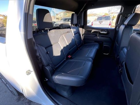 Used 2025 GMC Sierra 1500 SLT image 26