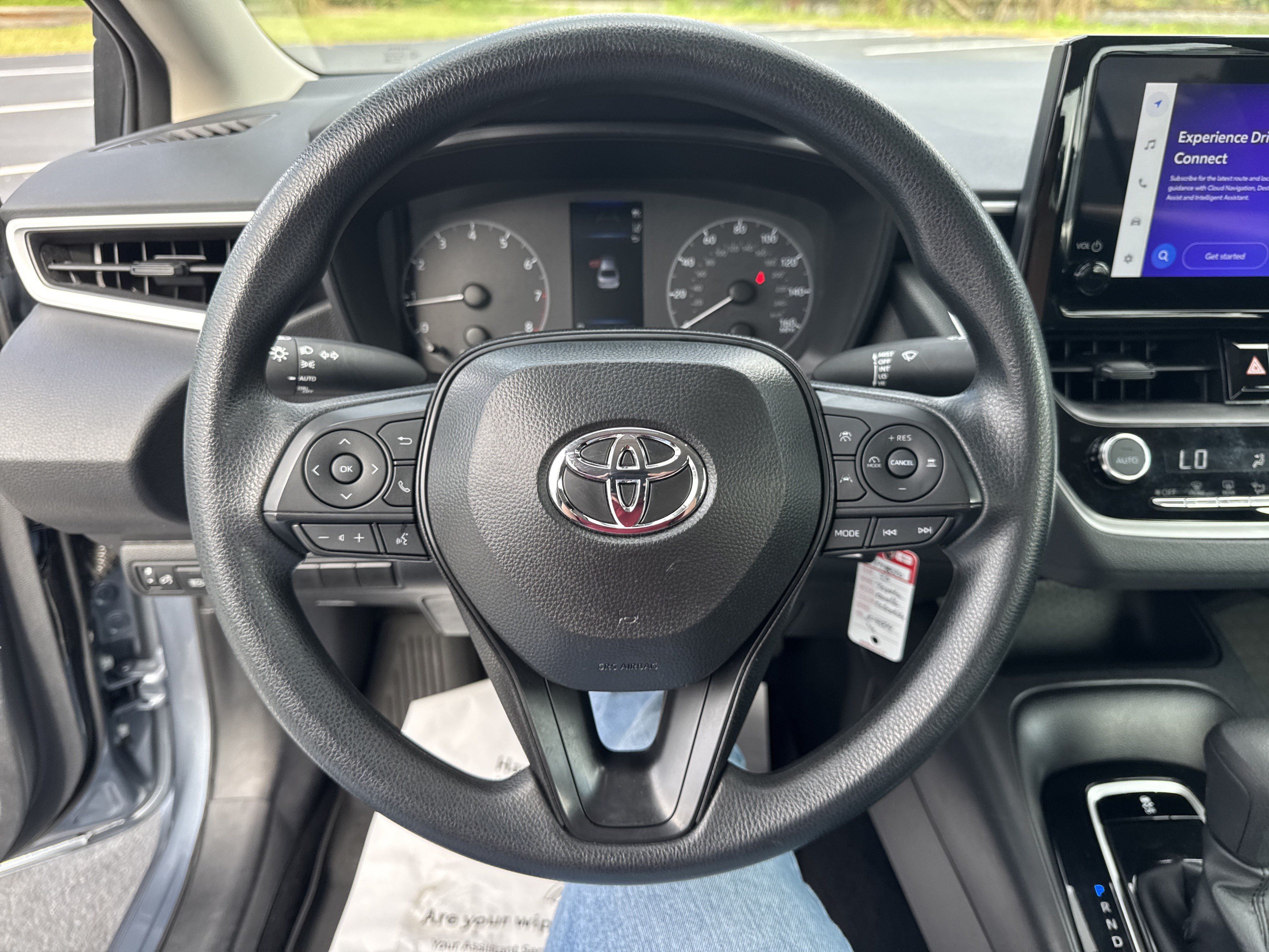 Used 2025 Toyota Corolla LE FWD image 16