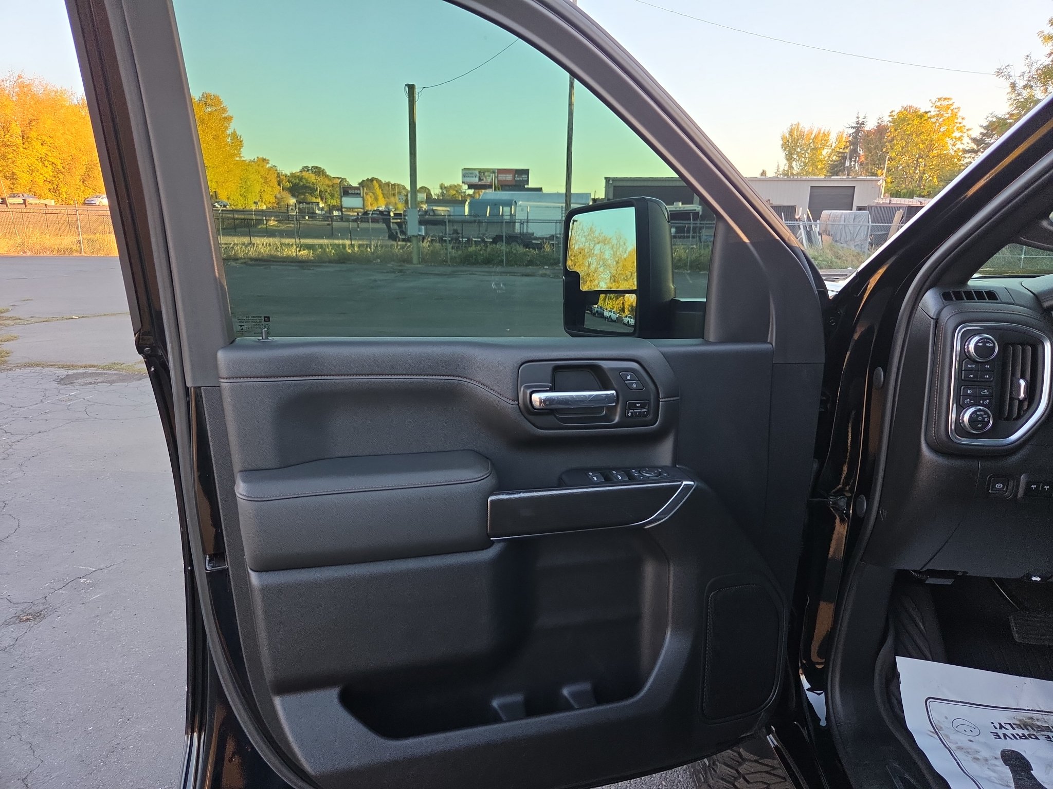 Used 2022 GMC Sierra 2500 AT4 AWD/4WD image 16
