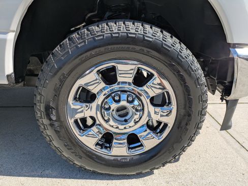 Used 2023 Ford F350 Lariat w/ Chrome Package AWD/4WD image 11