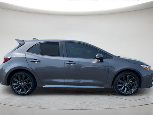 Certified 2025 Toyota Corolla XSE FWD image 2