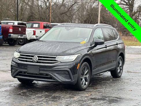 Used 2022 Volkswagen Tiguan SE image 31